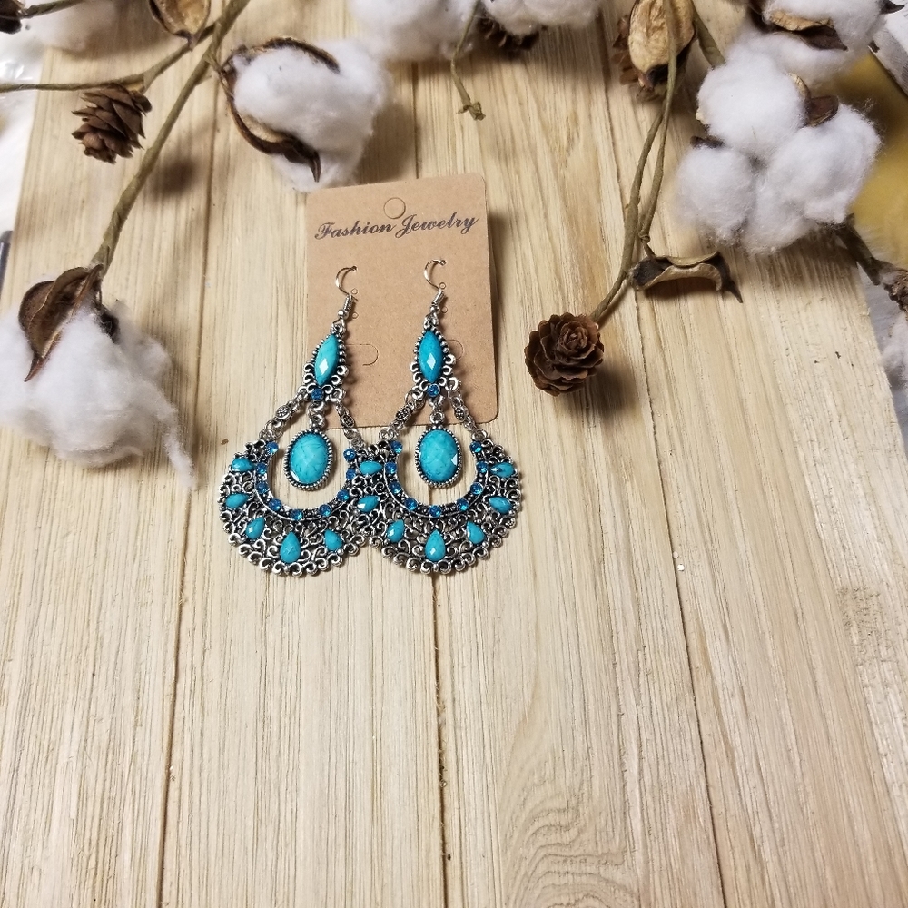 Gorgeous Beaded and Stone Bohemian TURQUOISE  Dangle earrings - Picture 10 of 13